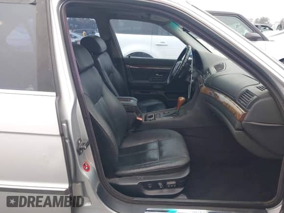 1998 BMW 7 Series 740iL with VIN WBAGJ8326WDM14907, listed as a IAAI auction lot 42995781 with Not provided miles and . Bid and sale history available at DreamBid. Image 5.