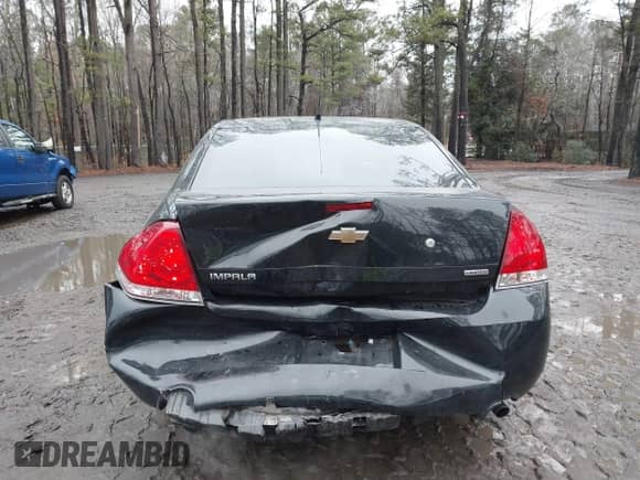 2015 Chevrolet Impala Police Police with VIN 2G1WD5E30F1123396, listed as a IAAI auction lot 41357666 with 81,411 mi miles and . Bid and sale history available at DreamBid. Image 6.