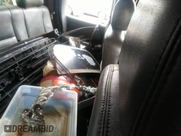 2004 GMC Sierra 1500 SLT with VIN 1GTEK19T04E114740, listed as a IAAI auction lot 42910121 with Not provided miles and . Bid and sale history available at DreamBid. Image 8.