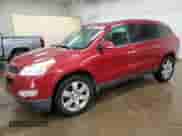 2012 Chevrolet Traverse 1LT z VIN 1GNKVGED6CJ140994, wystawiony jako Copart lot #58753885 z przebiegiem 207 153 mil mil oraz Czysty tytuł • Clean title. Historia ofert i sprzedaży dostępna na DreamBid. Obrazek 1.