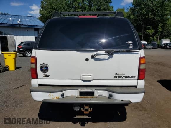 2003 Chevrolet Suburban LS с VIN 3GNFK16Z83G306449, выставлен на аукционе Copart как лот 71683785 с пробегом 180 676 миль миль и Списание • Salvage title. История ставок и продаж доступна на DreamBid. Изображение 6.