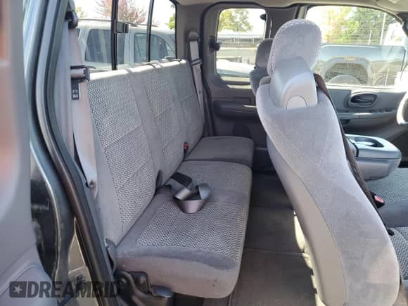 2002 Ford F-150 XL с VIN 1FTRX17W42NB11174, выставлен на аукционе Copart как лот 81516875 с пробегом 81 067 миль миль и Списание • Salvage title. История ставок и продаж доступна на DreamBid. Изображение 10.