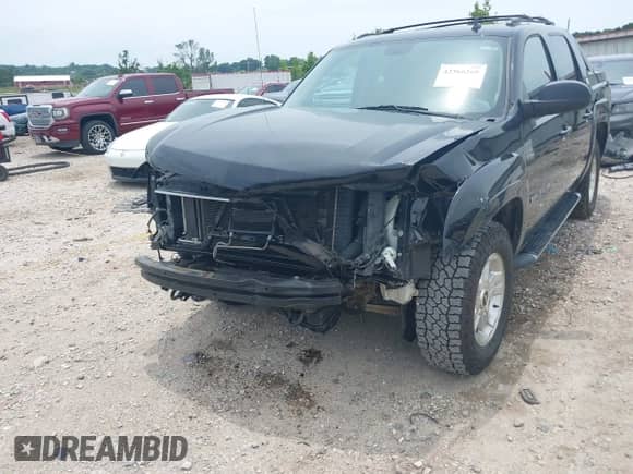 2013 Chevrolet Avalanche LT with VIN 3GNTKFE72DG180591, listed as a IAAI auction lot 42366269 with 165,463 mi miles and . Bid and sale history available at DreamBid. Image 6.