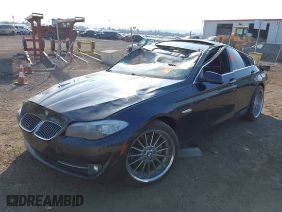 2011 BMW 5 Series 535i с VIN WBAFR7C53BC805487, выставлен на аукционе IAAI как лот 43151717 с пробегом Не указан миль и . История ставок и продаж доступна на DreamBid. Изображение 2.