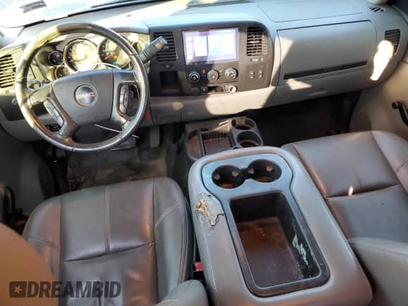 2009 GMC Sierra 1500 z VIN 1GTHC49K59E140731, wystawiony jako Copart lot #85445764 z przebiegiem 245 081 mil mil oraz Szkoda całkowita • Salvage title. Historia ofert i sprzedaży dostępna na DreamBid. Obrazek 8.