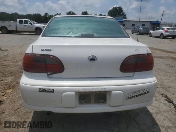 2005 Chevrolet Malibu Classic z VIN 1G1ND52F55M129272, wystawiony jako Copart lot #57944885 z przebiegiem 287 486 mil mil oraz Czysty tytuł • Clean title. Historia ofert i sprzedaży dostępna na DreamBid. Obrazek 6.