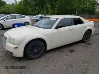 2007 Chrysler 300 with VIN 2C3KA43R37H888695, listed as a Copart auction lot 56928555 with 137,389 mi miles and Salvage title. Bid and sale history available at DreamBid. Image 1.