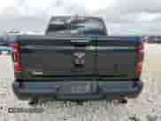 2020 Ram 1500 Rebel z VIN 1C6SRFLT6LN127034, wystawiony jako Copart lot #64791005 z przebiegiem 86 689 mil mil oraz Szkoda całkowita • Salvage title. Historia ofert i sprzedaży dostępna na DreamBid. Obrazek 6.