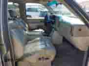 2002 Chevrolet Tahoe LT с VIN 1GNEC13Z62J170980, выставлен на аукционе IAAI как лот 42914283 с пробегом 238 047 миль миль и . История ставок и продаж доступна на DreamBid. Изображение 5.