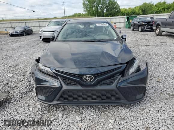 2021 Toyota Camry SE Nightshade z VIN 4T1G11AK9MU461743, wystawiony jako Copart lot #57166955 z przebiegiem 42 624 mil mil oraz Szkoda całkowita • Salvage title. Historia ofert i sprzedaży dostępna na DreamBid. Obrazek 5.