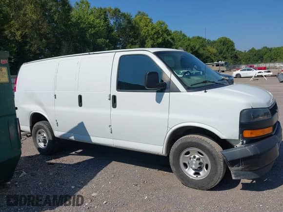 2019 Chevrolet Express Cargo с VIN 1GCWGAFG3K1216616, выставлен на аукционе IAAI как лот 42992485 с пробегом 116 996 миль миль и . История ставок и продаж доступна на DreamBid. Изображение 13.