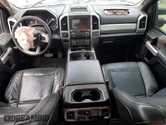 2019 Ford F-250 XL z VIN 1FT7W2BT3KED51779, wystawiony jako Copart lot #85760105 z przebiegiem 83 862 mil mil oraz Szkoda całkowita • Salvage title. Historia ofert i sprzedaży dostępna na DreamBid. Obrazek 8.