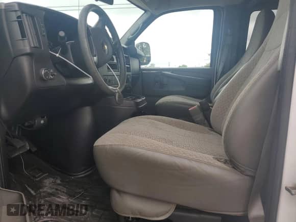 2014 Chevrolet Express Passenger LT с VIN 1GAZGYFG9E1207695, выставлен на аукционе Copart как лот 62146754 с пробегом 108 836 миль миль и Списание • Salvage title. История ставок и продаж доступна на DreamBid. Изображение 7.