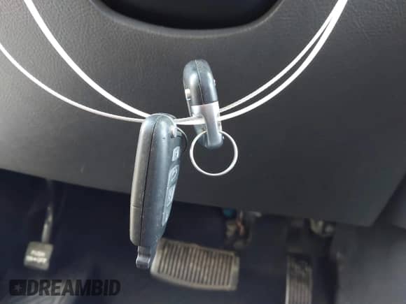 2008 Hyundai Veracruz GLS z VIN KM8NU13CX8U041001, wystawiony jako IAAI lot #43396941 z przebiegiem 102 706 mil mil oraz . Historia ofert i sprzedaży dostępna na DreamBid. Obrazek 11.