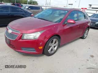 2013 Chevrolet Cruze 2LT z VIN 1G1PE5SB0D7134668, wystawiony jako IAAI lot #43476399 z przebiegiem 159 045 mil mil oraz . Historia ofert i sprzedaży dostępna na DreamBid. Obrazek 2.