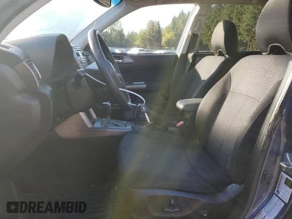 2012 Subaru Forester X Premium z VIN JF2SHADCXCH423932, wystawiony jako Copart lot #86510665 z przebiegiem 266 539 mil mil oraz Czysty tytuł • Clean title. Historia ofert i sprzedaży dostępna na DreamBid. Obrazek 7.