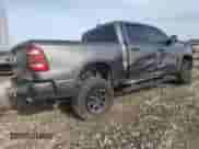 2021 Ram 1500 Laramie z VIN 1C6RREJT1MN673835, wystawiony jako Copart lot #70634005 z przebiegiem 94 330 mil mil oraz Szkoda całkowita • Salvage title. Historia ofert i sprzedaży dostępna na DreamBid. Obrazek 3.