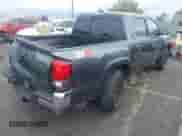 2023 Toyota Tacoma SR5 z VIN 3TMAZ5CN6PM208616, wystawiony jako IAAI lot #43239210 z przebiegiem 28 498 mil mil oraz . Historia ofert i sprzedaży dostępna na DreamBid. Obrazek 4.