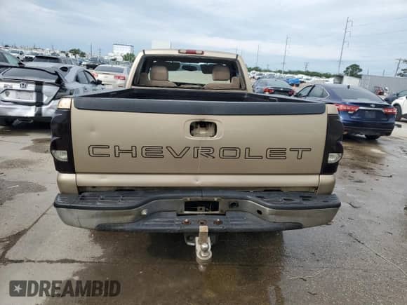 2004 Chevrolet Silverado 1500 Work Truck z VIN 1GCEC14X24Z228934, wystawiony jako Copart lot #55219275 z przebiegiem Nie podano mil oraz Szkoda całkowita • Salvage title. Historia ofert i sprzedaży dostępna na DreamBid. Obrazek 6.