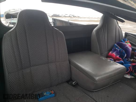 1993 Dodge D/W 250 with VIN 1B7KM26C5PS179046, listed as a Copart auction lot 84036284 with Not provided miles and Salvage title. Bid and sale history available at DreamBid. Image 10.