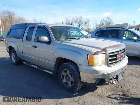 2008 GMC Sierra 1500 SLE2 z VIN 2GTEK19J981145233, wystawiony jako IAAI lot #41314798 z przebiegiem 193 154 mil mil oraz . Historia ofert i sprzedaży dostępna na DreamBid. Obrazek 1.