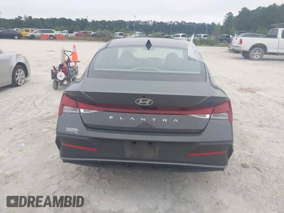 2025 Hyundai Elantra SE with VIN KMHLL4DG8SU910392, listed as a IAAI auction lot 43174872 with 6,028 mi miles and . Bid and sale history available at DreamBid. Image 16.