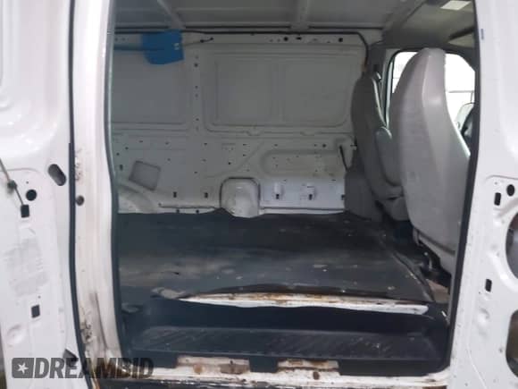 2002 Ford Econoline Cargo z VIN 1FTSE34L22HA51536, wystawiony jako IAAI lot #42071689 z przebiegiem 280 951 mil mil oraz . Historia ofert i sprzedaży dostępna na DreamBid. Obrazek 8.