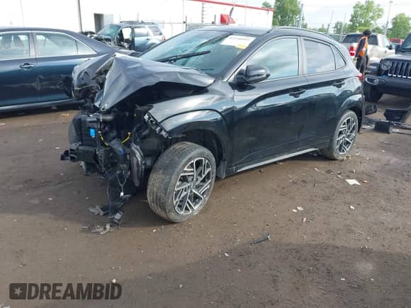 2023 Hyundai Kona N Line с VIN KM8K33A39PU948888, выставлен на аукционе IAAI как лот 42250992 с пробегом 22 097 миль миль и . История ставок и продаж доступна на DreamBid. Изображение 19.
