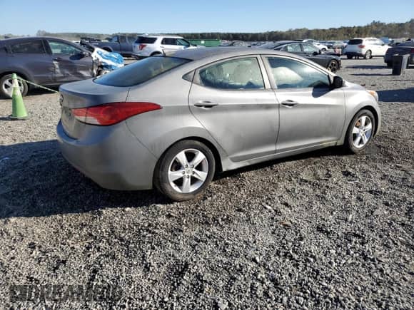 2013 Hyundai Elantra GLS with VIN 5NPDH4AE6DH228959, listed as a Copart auction lot 82710145 with 182,300 mi miles and Clean title. Bid and sale history available at DreamBid. Image 3.