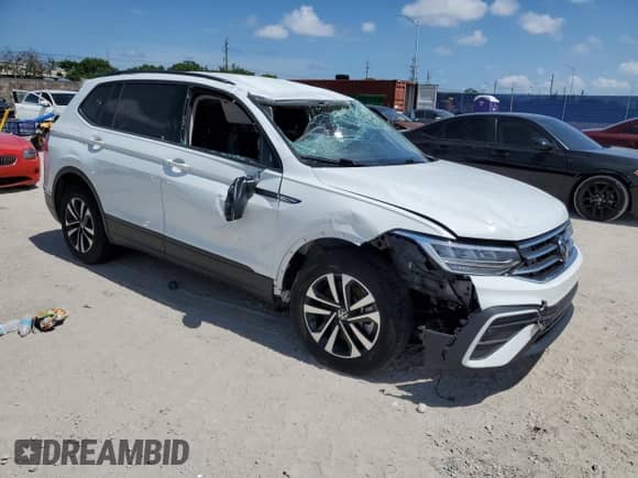 2024 Volkswagen Tiguan S с VIN 3VVRB7AX5RM056145, выставлен на аукционе Copart как лот 64650825 с пробегом 40 162 миль миль и На запчасти • Non repairable. История ставок и продаж доступна на DreamBid. Изображение 4.