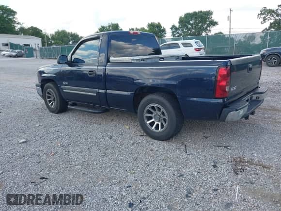 2005 Chevrolet Silverado 1500 Work Truck with VIN 1GCEC14X55Z194229, listed as a IAAI auction lot 42685614 with 213,723 mi miles and . Bid and sale history available at DreamBid. Image 3.