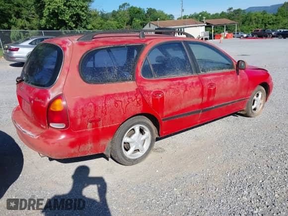 1997 Hyundai Elantra с VIN KMHJW34M1VU075495, выставлен на аукционе IAAI как лот 42430074 с пробегом 207 458 миль миль и . История ставок и продаж доступна на DreamBid. Изображение 4.