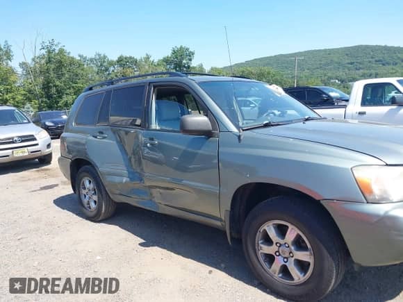 2004 Toyota Highlander with VIN JTEEP21A340054639, listed as a IAAI auction lot 42925229 with 239,334 mi miles and . Bid and sale history available at DreamBid. Image 6.