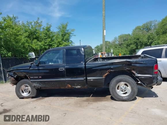 1997 Dodge 1500 with VIN 3B7HF13Z4VG793727, listed as a IAAI auction lot 42231961 with 278,240 mi miles and . Bid and sale history available at DreamBid. Image 14.