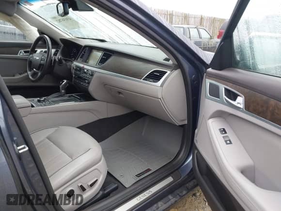 2015 Hyundai Genesis 3.8L with VIN KMHGN4JE4FU044565, listed as a IAAI auction lot 43036782 with 63,898 mi miles and . Bid and sale history available at DreamBid. Image 5.