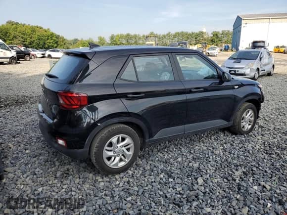 2021 Hyundai Venue SE with VIN KMHRB8A30MU069323, listed as a Copart auction lot 68531914 with 59,533 mi miles and Salvage title. Bid and sale history available at DreamBid. Image 3.