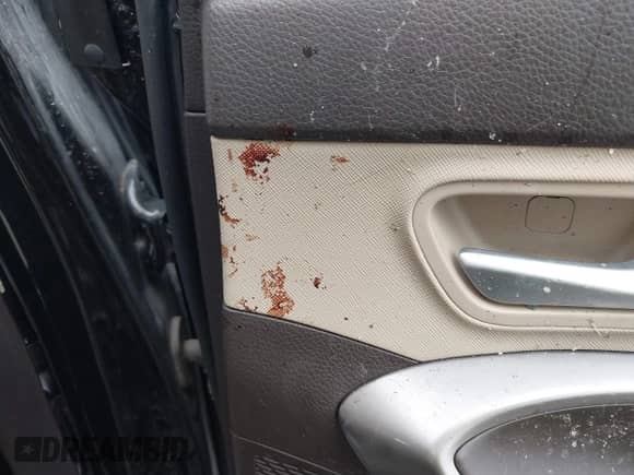 2017 Hyundai Santa Fe 2.4L with VIN 5NMZUDLB7HH008981, listed as a IAAI auction lot 43303448 with 72,647 mi miles and . Bid and sale history available at DreamBid. Image 13.