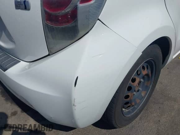 2012 Toyota Prius One z VIN JTDKDTB3XC1527533, wystawiony jako IAAI lot #42879082 z przebiegiem 234 262 mil mil oraz . Historia ofert i sprzedaży dostępna na DreamBid. Obrazek 6.