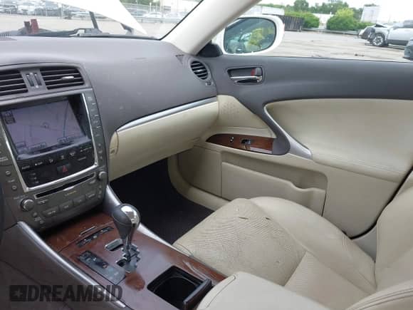 2011 Lexus IS 350 with VIN JTHBE5C25B5027770, listed as a IAAI auction lot 42357510 with 204,335 mi miles and . Bid and sale history available at DreamBid. Image 19.