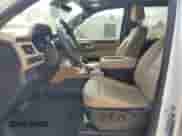 2024 Chevrolet Suburban Premier с VIN 1GNSKFKD7RR200413, выставлен на аукционе Copart как лот 51105795 с пробегом 5 414 миль миль и Списание • Salvage title. История ставок и продаж доступна на DreamBid. Изображение 7.