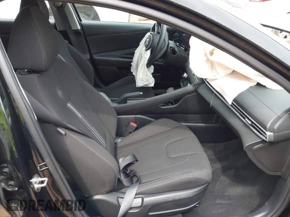 2024 Hyundai Elantra SEL с VIN KMHLM4DG6RU810475, выставлен на аукционе IAAI как лот 43134051 с пробегом 15 444 миль миль и . История ставок и продаж доступна на DreamBid. Изображение 5.