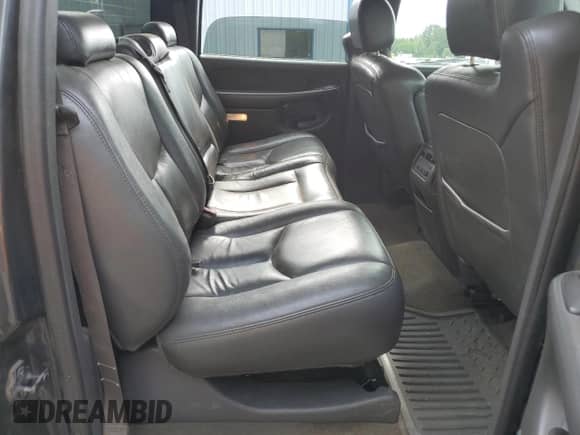 2003 Chevrolet Silverado 2500HD LT z VIN 1GCHK23U93F118122, wystawiony jako Copart lot #61607415 z przebiegiem Nie podano mil oraz Szkoda całkowita • Salvage title. Historia ofert i sprzedaży dostępna na DreamBid. Obrazek 10.