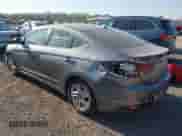 2019 Hyundai Elantra SEL z VIN 5NPD84LF5KH451352, wystawiony jako IAAI lot #43257900 z przebiegiem 43 744 mil mil oraz . Historia ofert i sprzedaży dostępna na DreamBid. Obrazek 3.