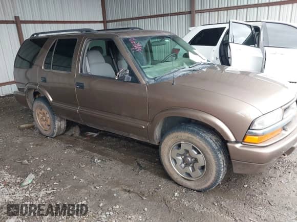 2004 Chevrolet Blazer LS with VIN 1GNDT13X54K159900, listed as a IAAI auction lot 42374099 with 111,023 mi miles and . Bid and sale history available at DreamBid. Image 1.