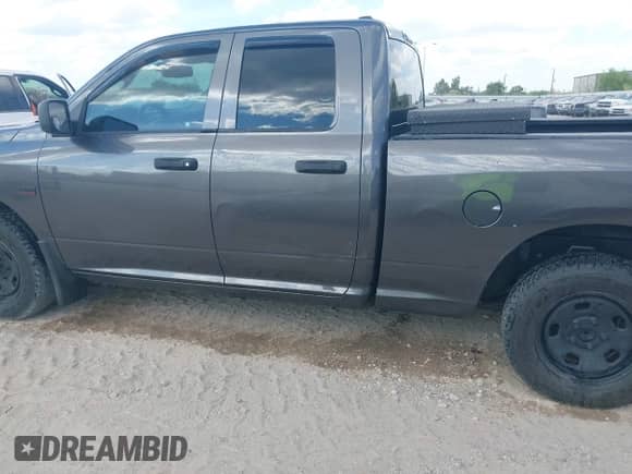 2014 Ram 1500 Express z VIN 1C6RR6FT9ES241947, wystawiony jako IAAI lot #43444837 z przebiegiem 238 101 mil mil oraz . Historia ofert i sprzedaży dostępna na DreamBid. Obrazek 14.