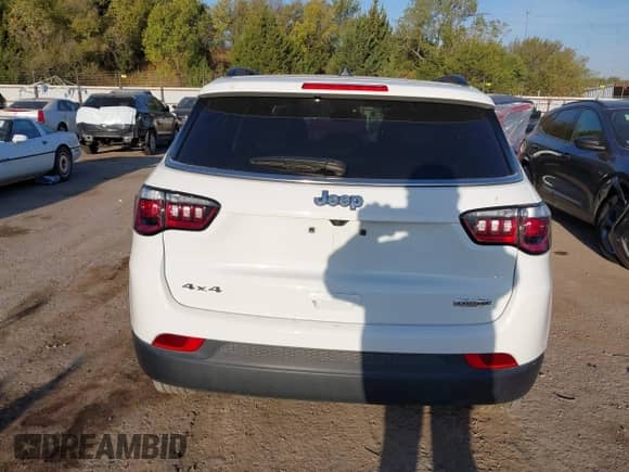 2025 Jeep Compass Latitude с VIN 3C4NJDBN1ST547173, выставлен на аукционе IAAI как лот 43522316 с пробегом 22 495 миль миль и . История ставок и продаж доступна на DreamBid. Изображение 17.