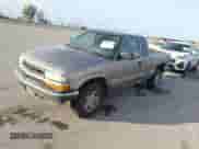 2003 Chevrolet S-10 LS with VIN 1GCDT19X938169809, listed as a IAAI auction lot 43540785 with 244,824 mi miles and . Bid and sale history available at DreamBid. Image 2.