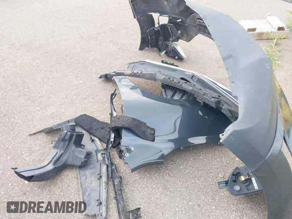 2020 Chevrolet Equinox LT z VIN 3GNAXTEV8LS597229, wystawiony jako IAAI lot #42787783 z przebiegiem 86 895 mil mil oraz . Historia ofert i sprzedaży dostępna na DreamBid. Obrazek 12.