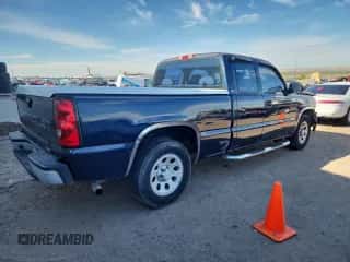 2005 Chevrolet Silverado 1500 Work Truck с VIN 1GCEC19X15Z274555, выставлен на аукционе Copart как лот 81807615 с пробегом 88 801 миль миль и Списание • Salvage title. История ставок и продаж доступна на DreamBid. Изображение 3.