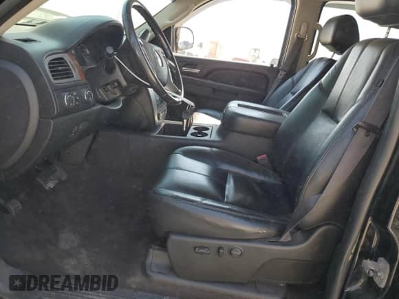 2011 GMC Sierra 1500 SLT z VIN 3GTP2WE37BG207739, wystawiony jako Copart lot #68023545 z przebiegiem 103 385 mil mil oraz Czysty tytuł • Clean title. Historia ofert i sprzedaży dostępna na DreamBid. Obrazek 7.